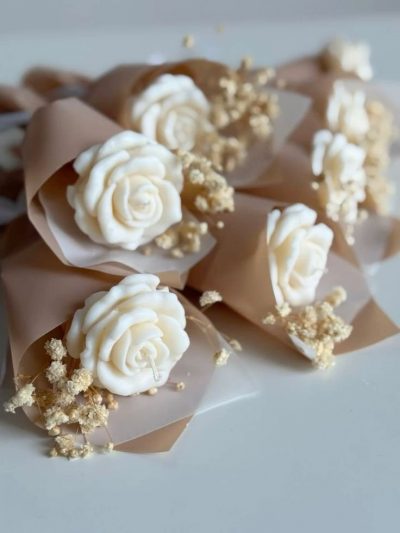 Cône parfumé rose blanche